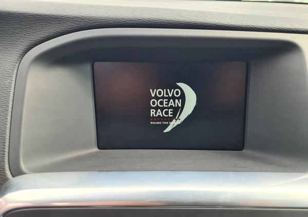 Volvo V60 cena 64900 przebieg: 122730, rok produkcji 2015 z Dziwnów małe 232